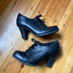 Timberland earth keepers, black lace up boots.